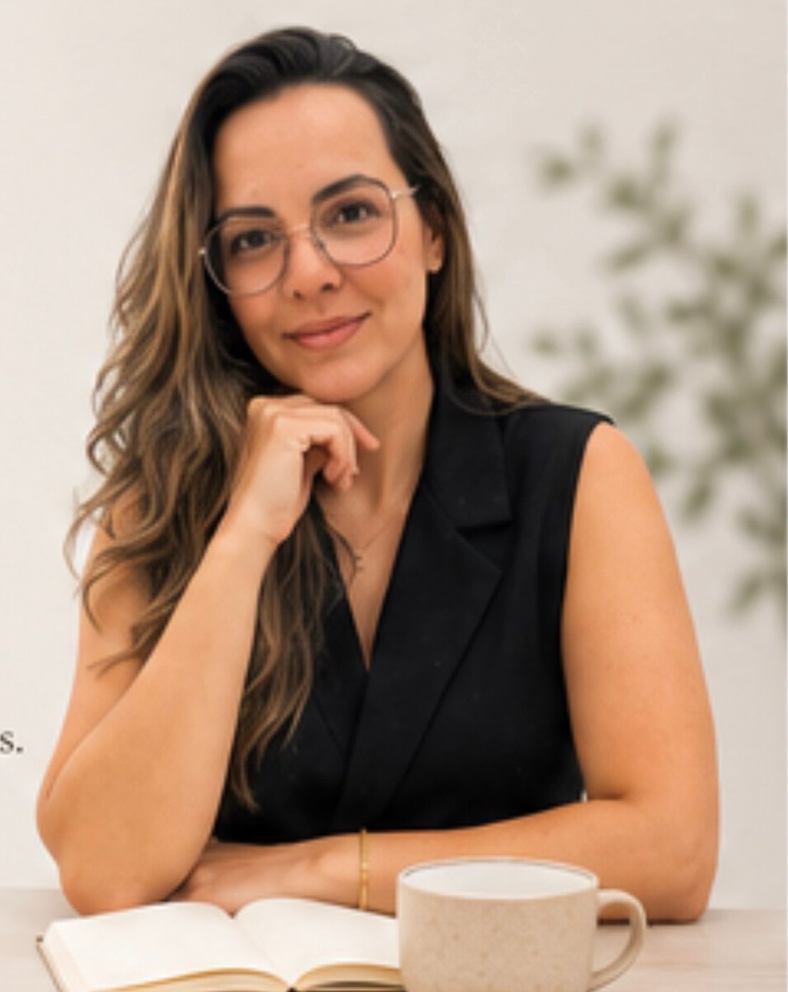 Geyza Dourado de Castro Brito — Terapeuta, Nutricionista e Cofundadora do Instituto VOE